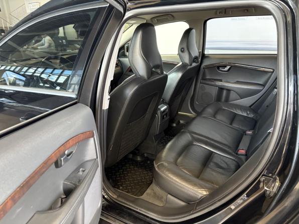 Volvo XC70 II с пробегом 2011 года, цена 1 305 400 рублей, 233983 км, универсал, Автокод Объявления