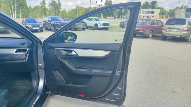 JAC J7 I с пробегом 2023 года, цена 1 684 000 рублей, 13800 км, хэтчбек, Автокод Объявления