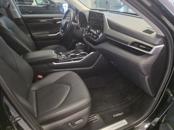 Toyota Highlander IV (XU70) с пробегом 2023 года, цена 5 130 000 рублей, 37647 км, внедорожник, Автокод Объявления