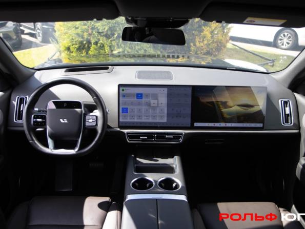 Li Auto (Lixiang) L9 I с пробегом 2024 года, цена 6 500 000 рублей, 62551 км, внедорожник, Автокод Объявления