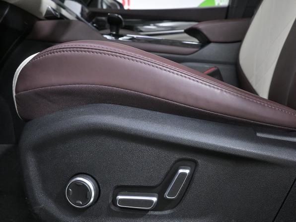 Geely Monjaro I Рестайлинг с пробегом 2024 года, цена 3 298 000 рублей, 25965 км, внедорожник, Автокод Объявления