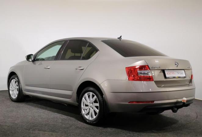 Skoda Octavia III (A7) Рестайлинг с пробегом 2018 года, цена 1 470 000 рублей, 208819 км, лифтбек, Автокод Объявления