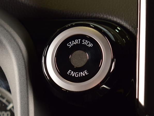 Toyota Land Cruiser 300 Series с пробегом 2023 года, цена 15 550 995 рублей, 84 км, внедорожник, Автокод Объявления