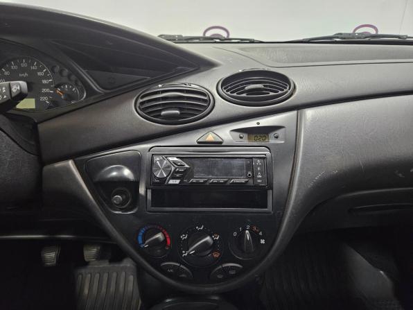 Ford Focus I Рестайлинг с пробегом 2003 года, цена 233 000 рублей, 370400 км, седан, Автокод Объявления