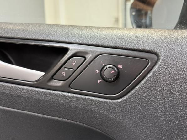 Volkswagen Jetta VI Рестайлинг с пробегом 2016 года, цена 1 272 000 рублей, 178880 км, седан, Автокод Объявления