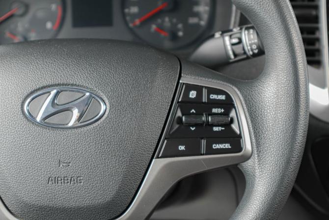 Hyundai Solaris II с пробегом 2019 года, цена 1 259 000 рублей, 190748 км, седан, Автокод Объявления