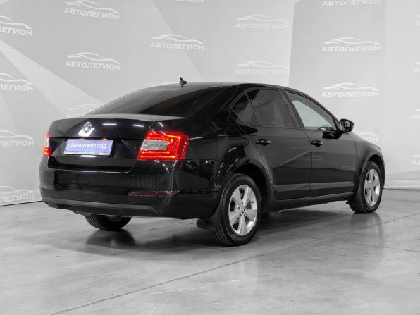 Skoda Octavia III (A7) с пробегом 2015 года, цена 1 600 000 рублей, 217204 км, лифтбек, Автокод Объявления
