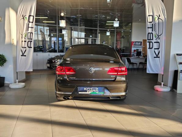 Volkswagen Passat B7 с пробегом 2012 года, цена 1 251 000 рублей, 156585 км, седан, Автокод Объявления
