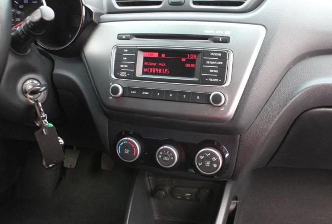Kia Rio III Рестайлинг с пробегом 2016 года, цена 990 000 рублей, 95315 км, хэтчбек, Автокод Объявления