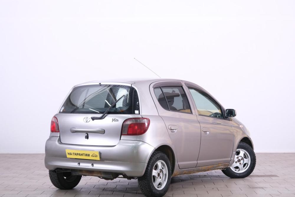 Toyota Vitz I (P10) Омск  - изображение 7