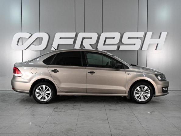 Volkswagen Polo V Рестайлинг с пробегом 2016 года, цена 1 159 000 рублей, 111105 км, седан, Автокод Объявления