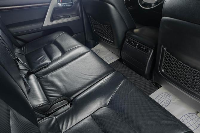 Toyota Land Cruiser 200 Series Рестайлинг 1 с пробегом 2013 года, цена 3 999 000 рублей, 330000 км, внедорожник, Автокод Объявления