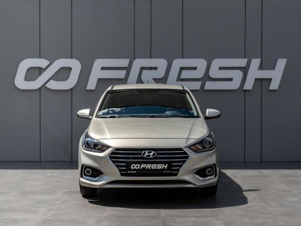 Hyundai Solaris II с пробегом 2018 года, цена 1 490 000 рублей, 100902 км, седан, Автокод Объявления