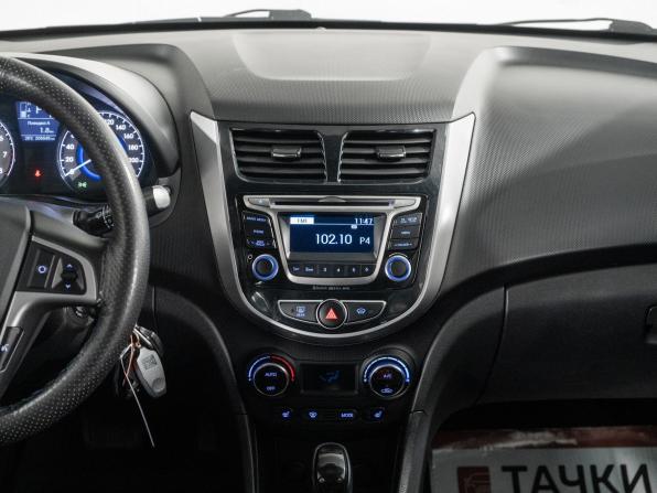 Hyundai Solaris I Рестайлинг с пробегом 2015 года, цена 849 500 рублей, 208845 км, хэтчбек, Автокод Объявления