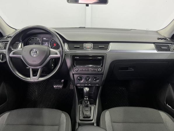 Skoda Rapid I с пробегом 2015 года, цена 1 070 000 рублей, 175334 км, лифтбек, Автокод Объявления