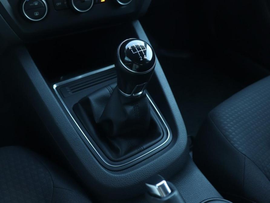 Volkswagen Jetta VI Рестайлинг Казань  - изображение 11