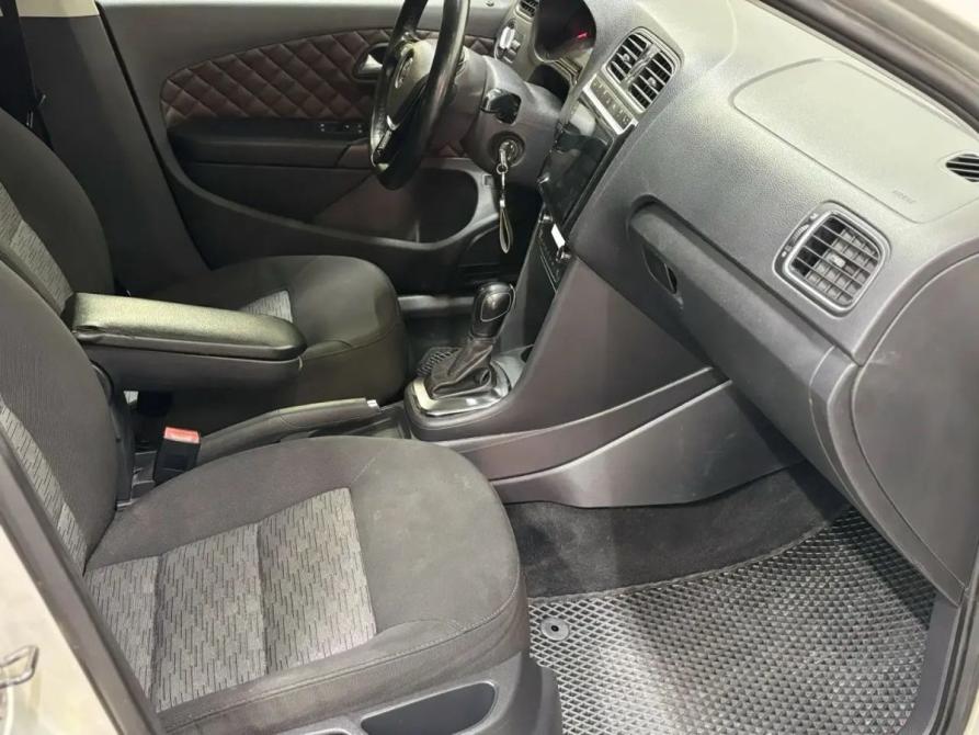 Volkswagen Polo V Саратов  - изображение 8