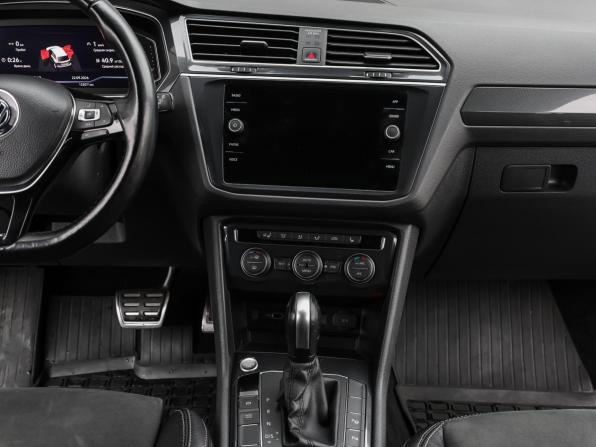 Volkswagen Tiguan II с пробегом 2019 года, цена 2 398 000 рублей, 153888 км, внедорожник, Автокод Объявления