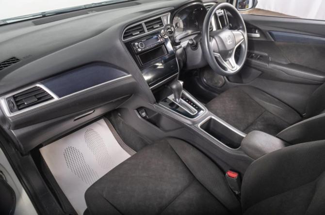 Honda Fit Shuttle I Рестайлинг с пробегом 2016 года, цена 1 259 000 рублей, 185000 км, универсал, Автокод Объявления