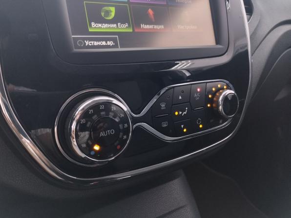 Renault Kaptur I с пробегом 2017 года, цена 1 140 000 рублей, 147845 км, внедорожник, Автокод Объявления