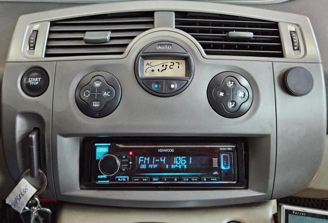 Renault Scenic II Рестайлинг с пробегом 2006 года, цена 319 000 рублей, 261000 км, минивэн, Автокод Объявления