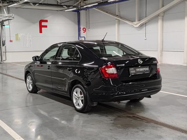 Skoda Rapid I Рестайлинг с пробегом 2018 года, цена 1 020 000 рублей, 200287 км, лифтбек, Автокод Объявления
