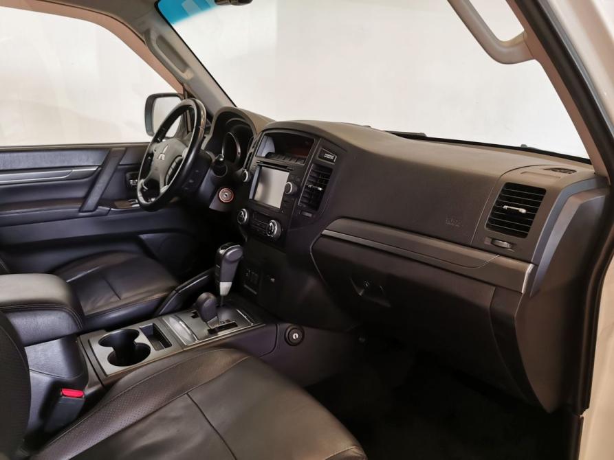 Mitsubishi Pajero IV Рестайлинг 1 Москва  - изображение 12