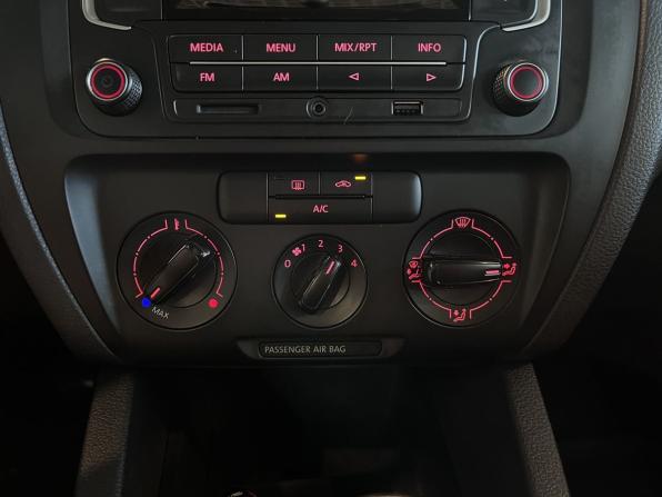 Volkswagen Jetta VI с пробегом 2014 года, цена 1 265 000 рублей, 108428 км, седан, Автокод Объявления