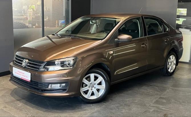 Volkswagen Polo V Рестайлинг с пробегом 2016 года, цена 1 070 000 рублей, 52700 км, седан, Автокод Объявления