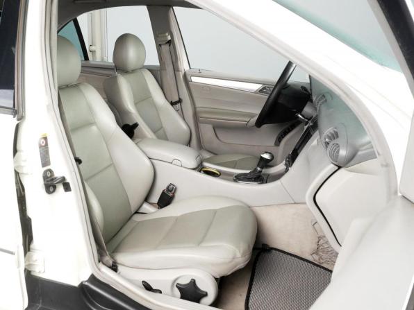 Mercedes-Benz C-Класс II (W203) Рестайлинг с пробегом 2005 года, цена 855 000 рублей, 287784 км, седан, Автокод Объявления