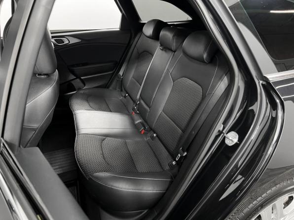 Kia Ceed III с пробегом 2021 года, цена 1 835 000 рублей, 140730 км, универсал, Автокод Объявления
