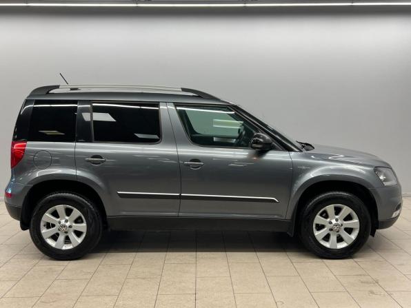 Skoda Yeti I Рестайлинг с пробегом 2017 года, цена 1 030 000 рублей, 156334 км, внедорожник, Автокод Объявления