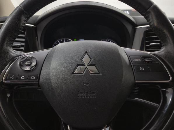 Mitsubishi Outlander III Рестайлинг 2 с пробегом 2018 года, цена 1 650 000 рублей, 239865 км, внедорожник, Автокод Объявления