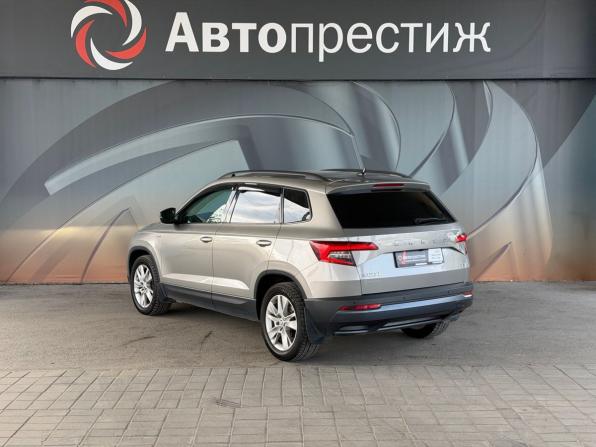 Skoda Karoq I с пробегом 2021 года, цена 2 090 000 рублей, 144036 км, внедорожник, Автокод Объявления
