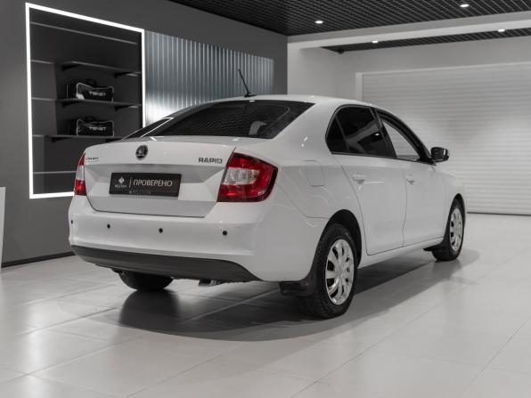 Skoda Rapid I Рестайлинг с пробегом 2019 года, цена 1 230 000 рублей, 131238 км, лифтбек, Автокод Объявления