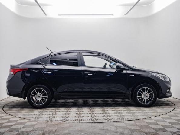 Hyundai Solaris II с пробегом 2018 года, цена 1 290 000 рублей, 90751 км, седан, Автокод Объявления
