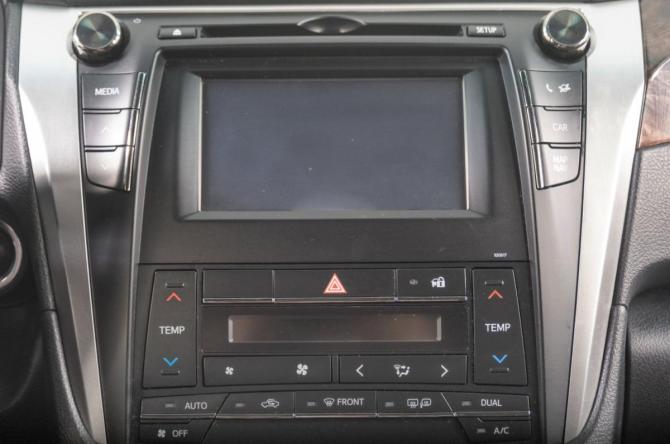 Toyota Camry VII (XV50) Рестайлинг 2 с пробегом 2018 года, цена 2 399 000 рублей, 112000 км, седан, Автокод Объявления