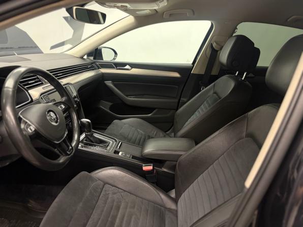 Volkswagen Passat B8 с пробегом 2016 года, цена 1 799 000 рублей, 214971 км, седан, Автокод Объявления