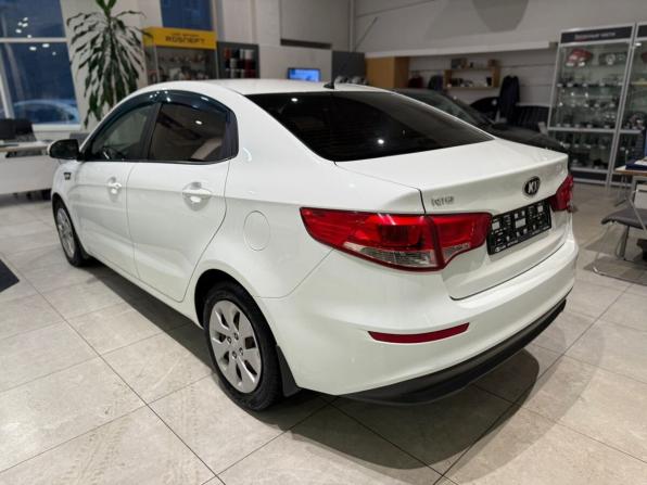 Kia Rio III Рестайлинг с пробегом 2015 года, цена 999 000 рублей, 118083 км, седан, Автокод Объявления
