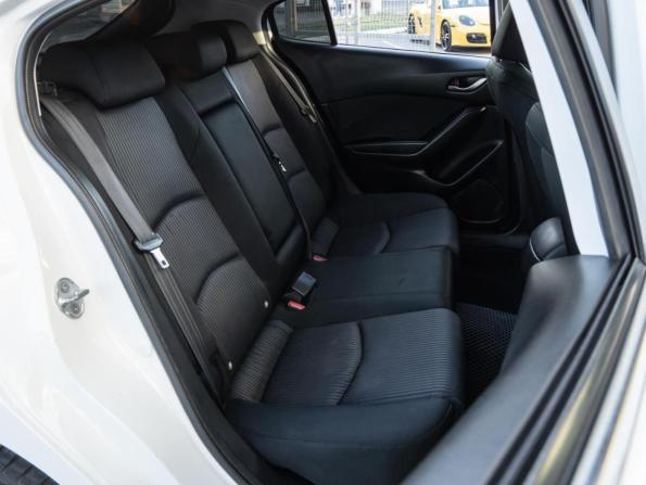 Mazda 3 III (BM) с пробегом 2013 года, цена 1 194 000 рублей, 180948 км, хэтчбек, Автокод Объявления