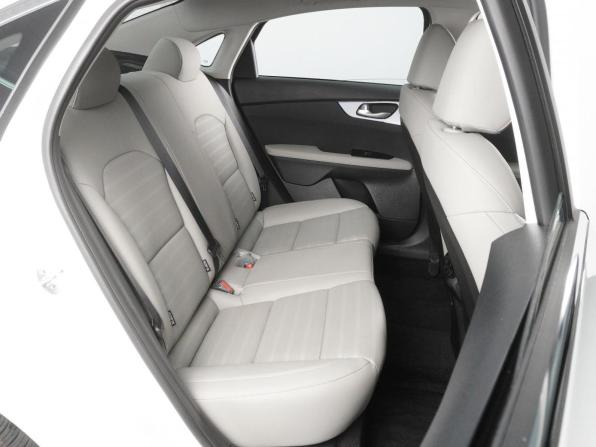 Kia K3 II (China Market) Рестайлинг с пробегом 2024 года, цена 2 425 000 рублей, 1564 км, седан, Автокод Объявления