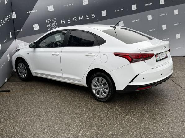 Hyundai Solaris II Рестайлинг с пробегом 2021 года, цена 1 606 000 рублей, 71749 км, седан, Автокод Объявления