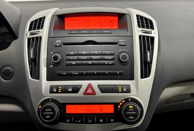 Kia Ceed I с пробегом 2009 года, цена 700 000 рублей, 205200 км, хэтчбек, Автокод Объявления