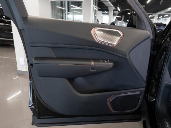 Lynk &amp; Co 900 с пробегом 2026 года, цена 7 750 000 рублей, 40 км, внедорожник, Автокод Объявления