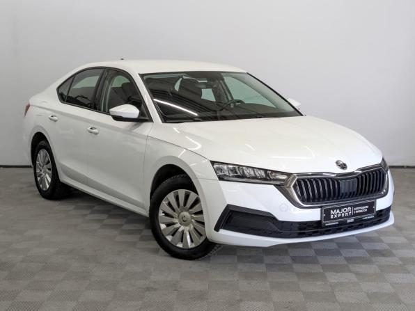 Skoda Octavia IV (A8) с пробегом 2021 года, цена 2 345 000 рублей, 52991 км, лифтбек, Автокод Объявления