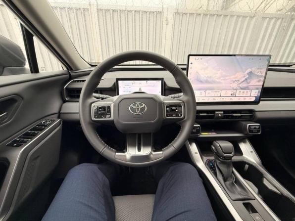 Toyota RAV4 VI (XA60) с пробегом 2026 года, цена 4 399 000 рублей, 10 км, внедорожник, Автокод Объявления