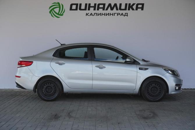 Kia Rio III Рестайлинг с пробегом 2017 года, цена 1 000 000 рублей, 110733 км, седан, Автокод Объявления