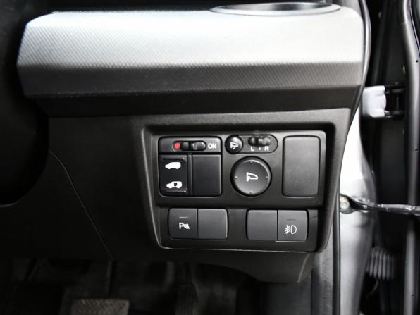 Honda Freed I с пробегом 2009 года, цена 867 000 рублей, 170470 км, компактвэн, Автокод Объявления