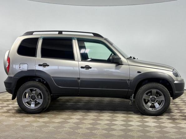 Chevrolet Niva I Рестайлинг с пробегом 2020 года, цена 925 000 рублей, 79603 км, внедорожник, Автокод Объявления