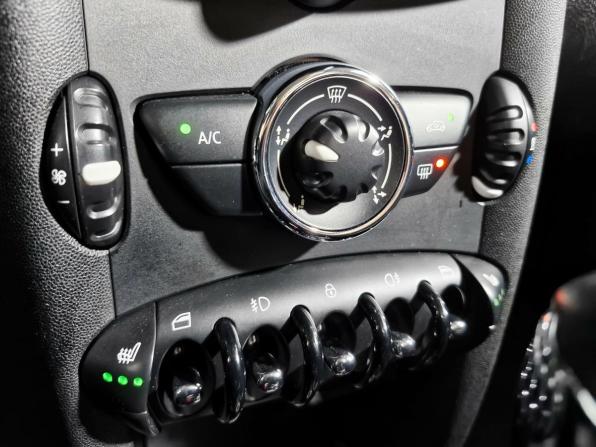 Mini Hatch II (R56) Рестайлинг с пробегом 2012 года, цена 949 000 рублей, 111076 км, хэтчбек, Автокод Объявления